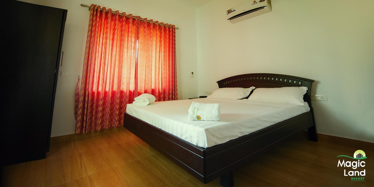 Magic Land Resorts Athirapally Irinjalakuda Eksteriør bilde