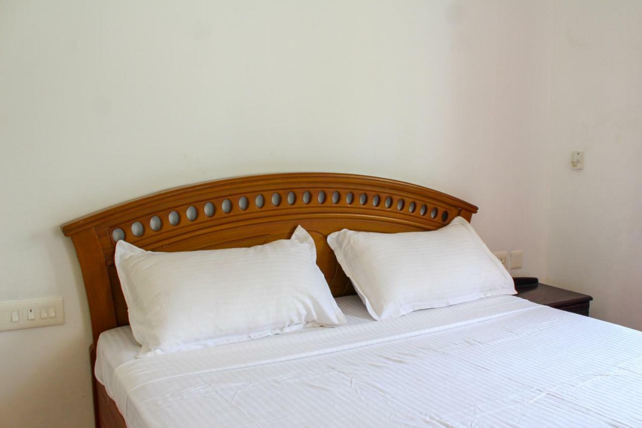 Magic Land Resorts Athirapally Irinjalakuda Eksteriør bilde